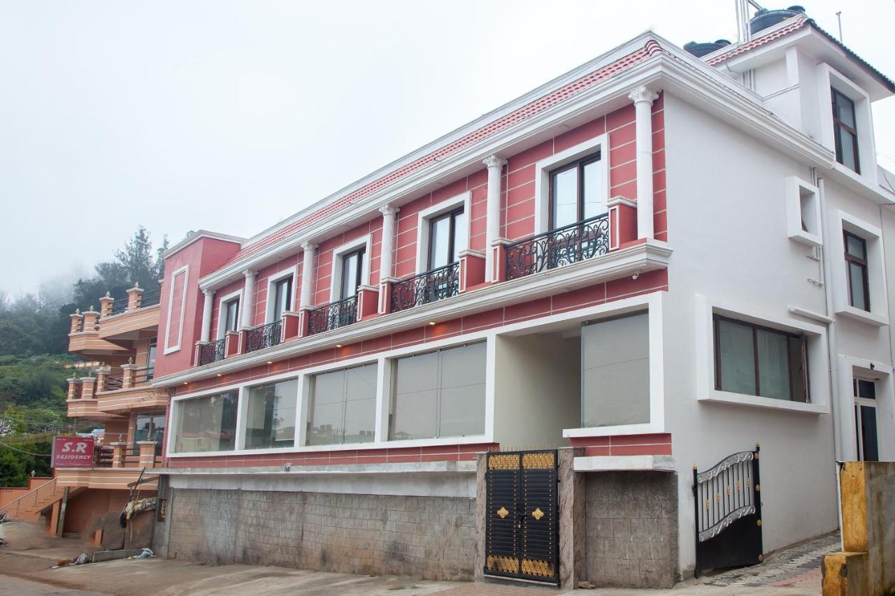Oyo 16773 Hillcrest Metro Hotell Ooty Exteriör bild